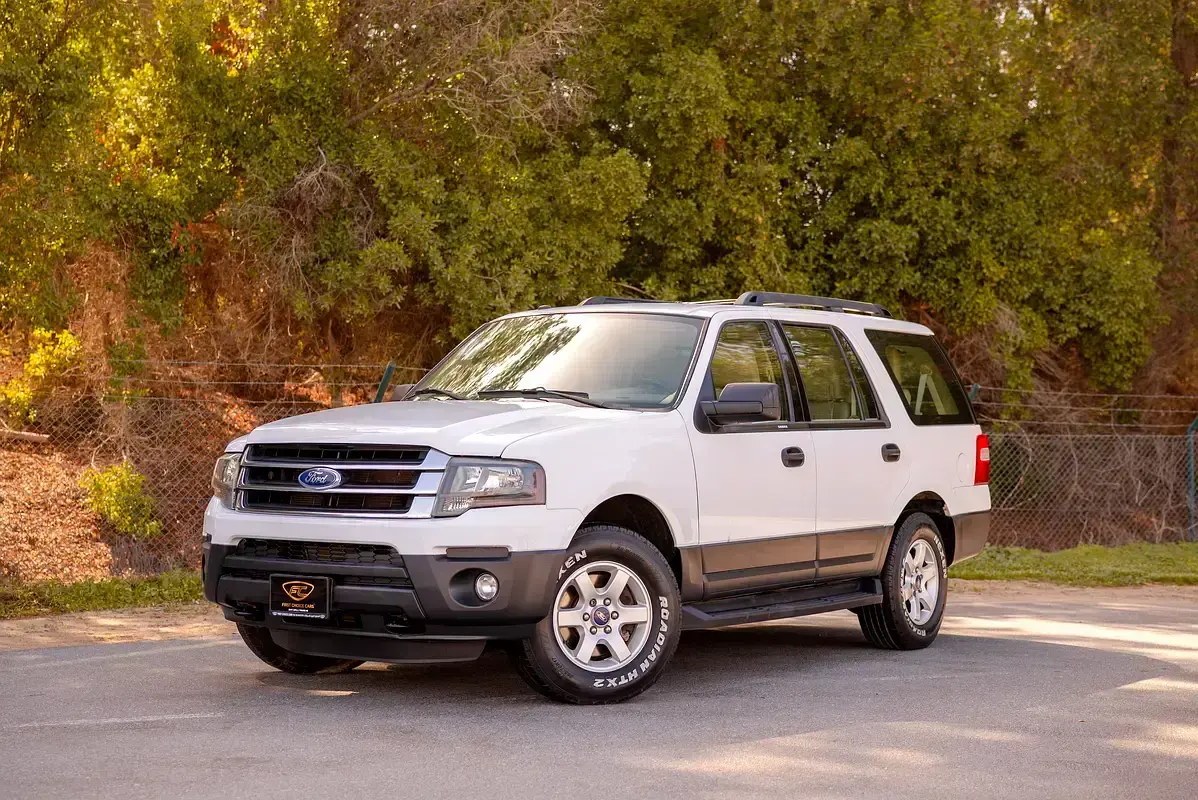 Ford Expedition XLT GCC - photo 1